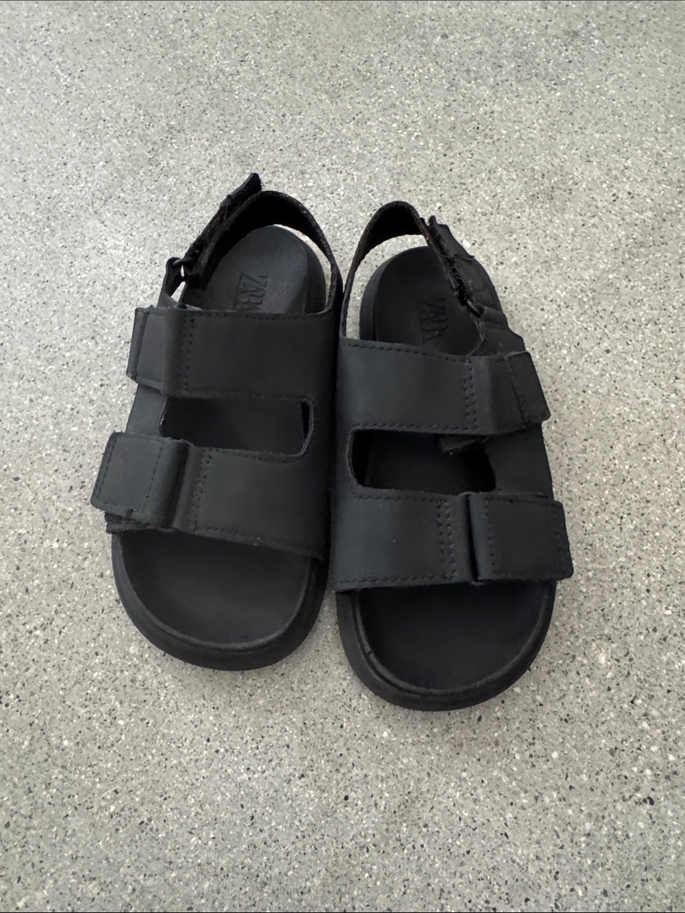 Zara black leather sandals 9.5 little kid size